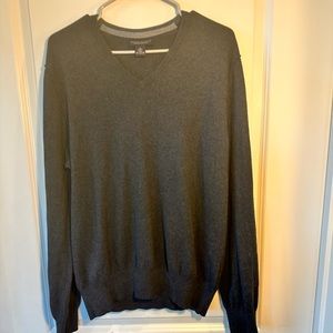 Banana Republic Grey V-Neck Cotton/Cashmere Sweater, size Medium